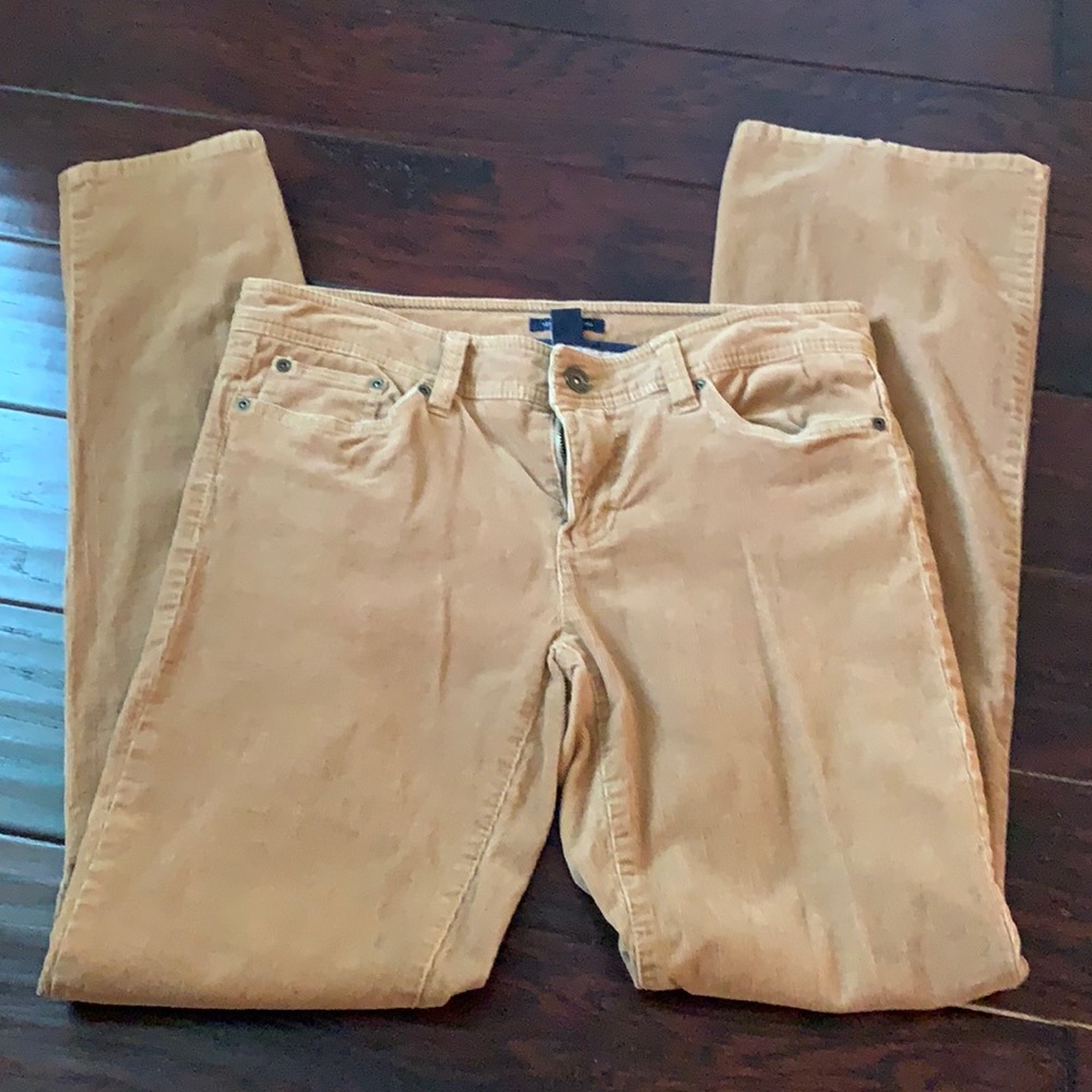 Tommy Hilfiger size 6 boot cut corduroy pants